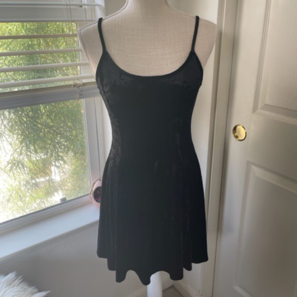 Diosa | Vintage 90s Black Velvet Mini Dress, Spaghetti Strap, Made in USA, S